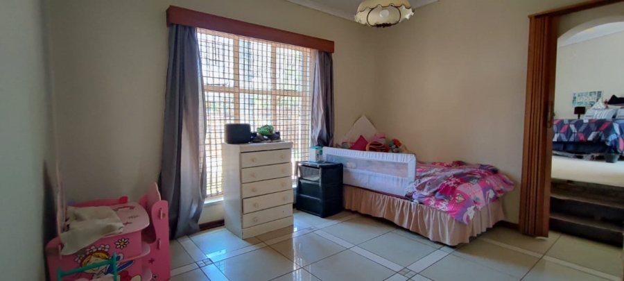 6 Bedroom Property for Sale in The Reeds Gauteng