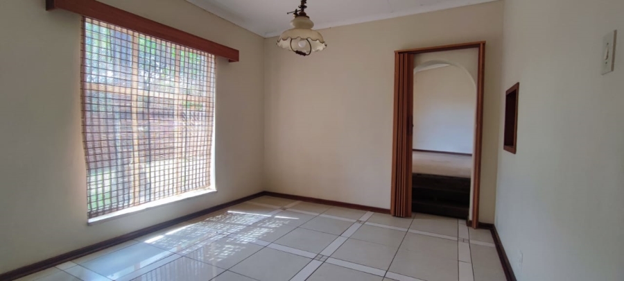 6 Bedroom Property for Sale in The Reeds Gauteng