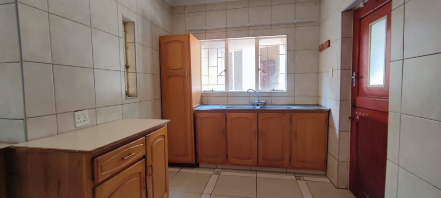 6 Bedroom Property for Sale in The Reeds Gauteng