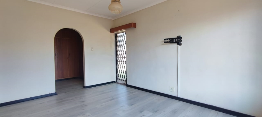 6 Bedroom Property for Sale in The Reeds Gauteng