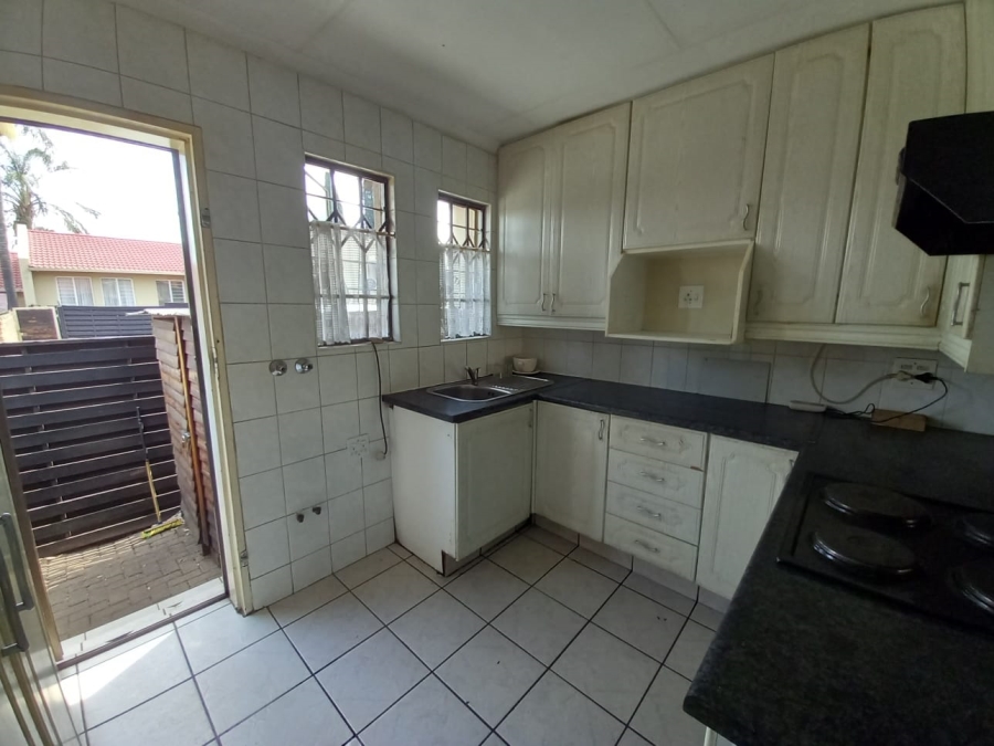 3 Bedroom Property for Sale in Birchleigh Gauteng