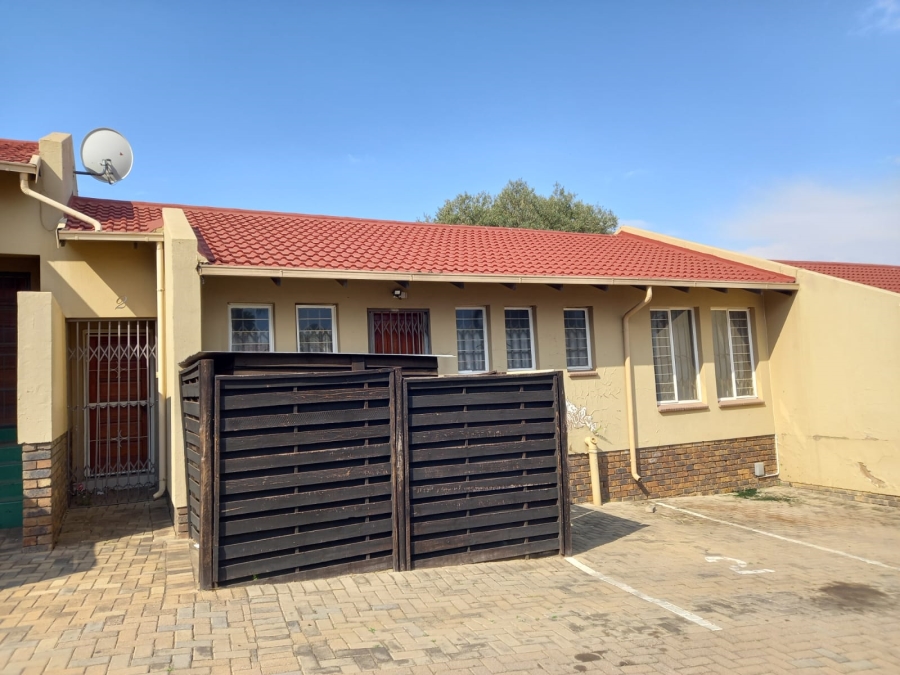 3 Bedroom Property for Sale in Birchleigh Gauteng