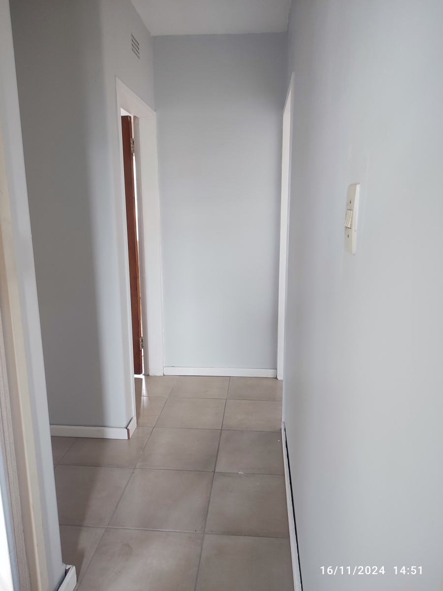 To Let 2 Bedroom Property for Rent in Dawnview Gauteng