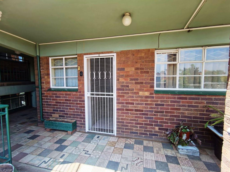 To Let 2 Bedroom Property for Rent in Dawnview Gauteng