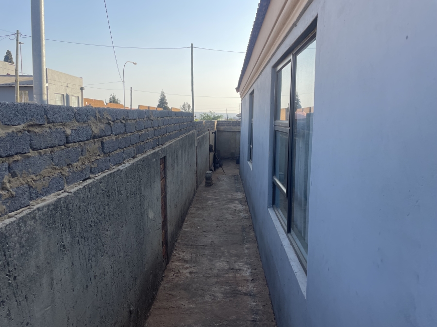 3 Bedroom Property for Sale in Chiawelo Gauteng