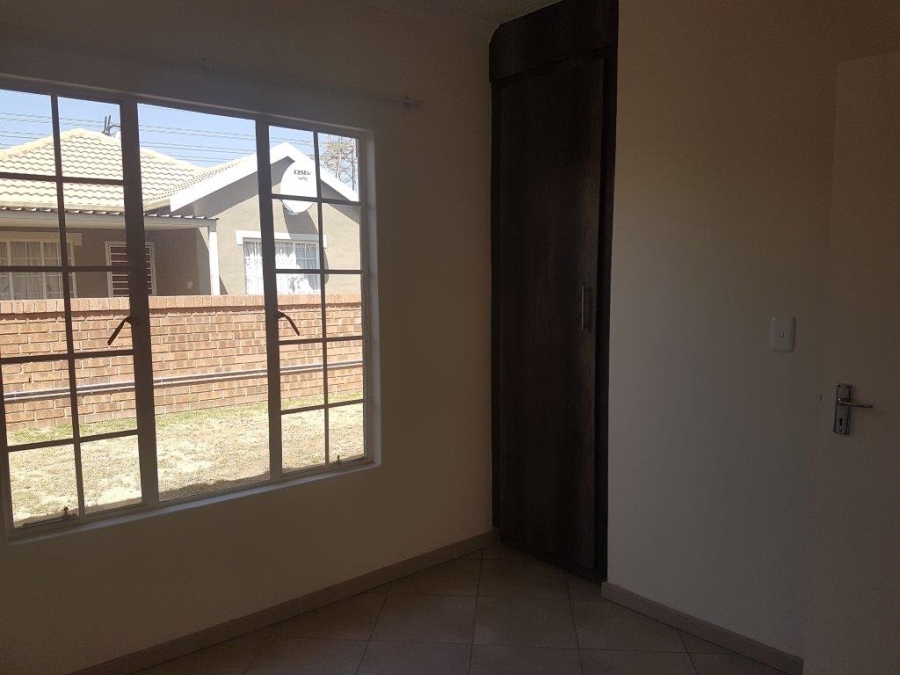 To Let 3 Bedroom Property for Rent in The Reeds Gauteng