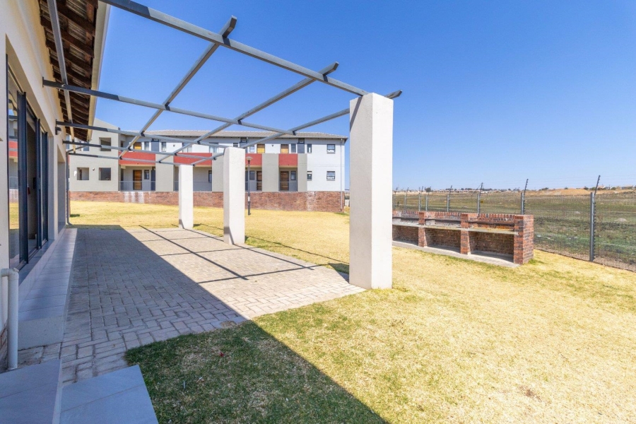 To Let 3 Bedroom Property for Rent in Noordwyk Gauteng