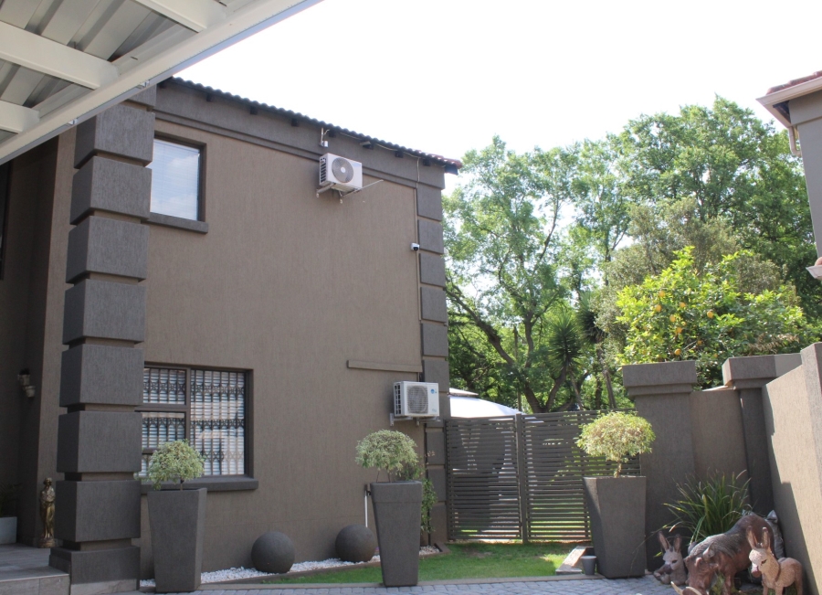 3 Bedroom Property for Sale in Vanderbijlpark CW 5 Gauteng