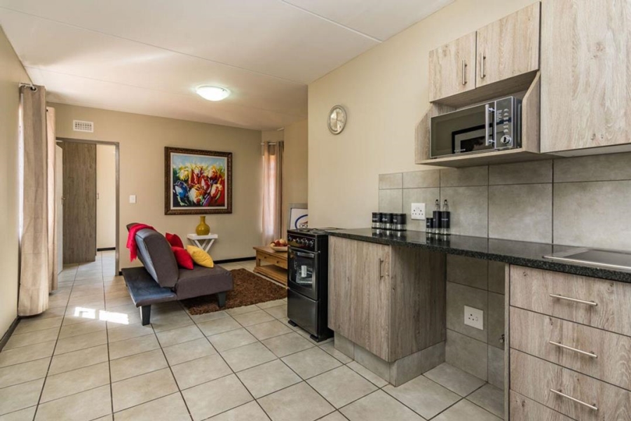 2 Bedroom Property for Sale in Heuweloord Gauteng