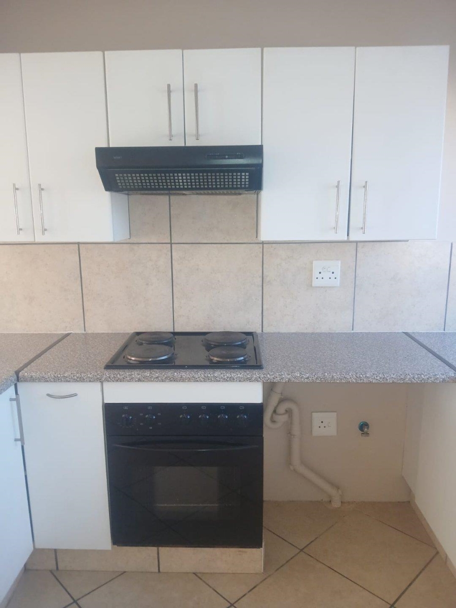 To Let 2 Bedroom Property for Rent in Rangeview Gauteng