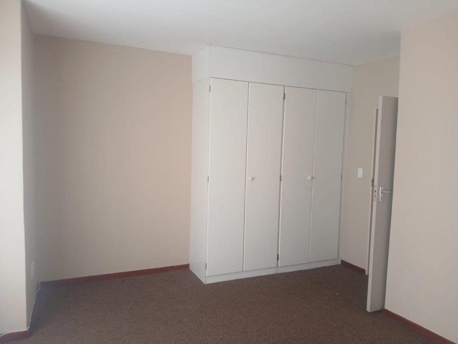 To Let 2 Bedroom Property for Rent in Rangeview Gauteng