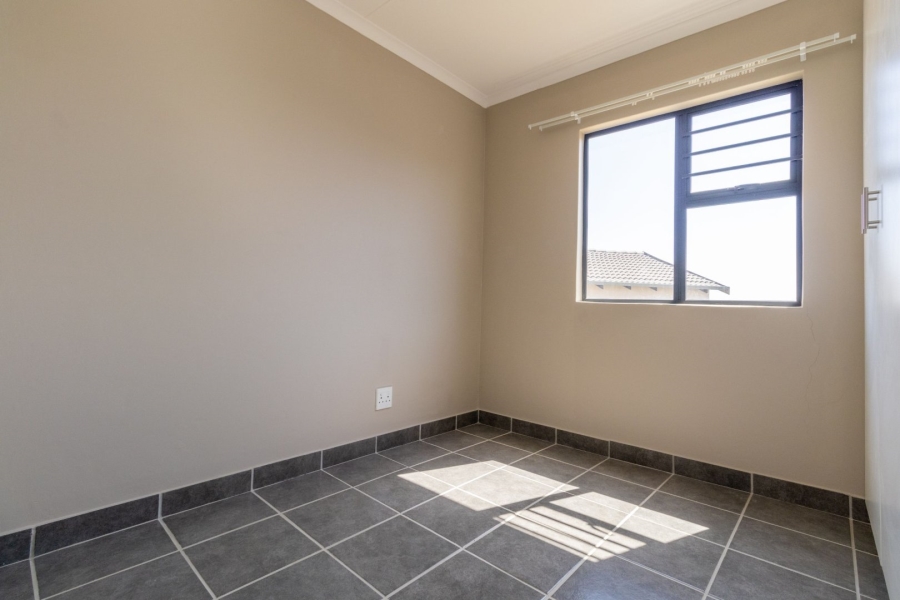 To Let 3 Bedroom Property for Rent in Noordwyk Gauteng