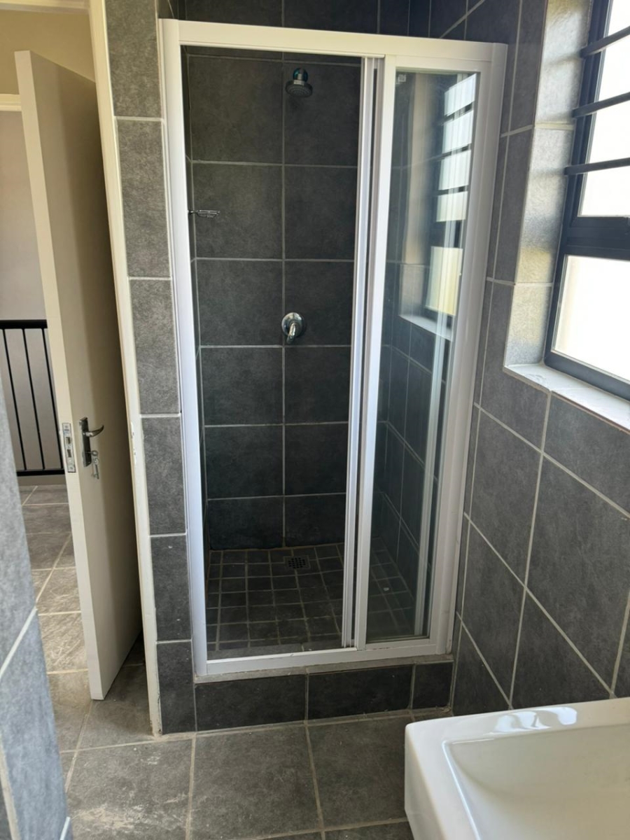 To Let 3 Bedroom Property for Rent in Noordwyk Gauteng