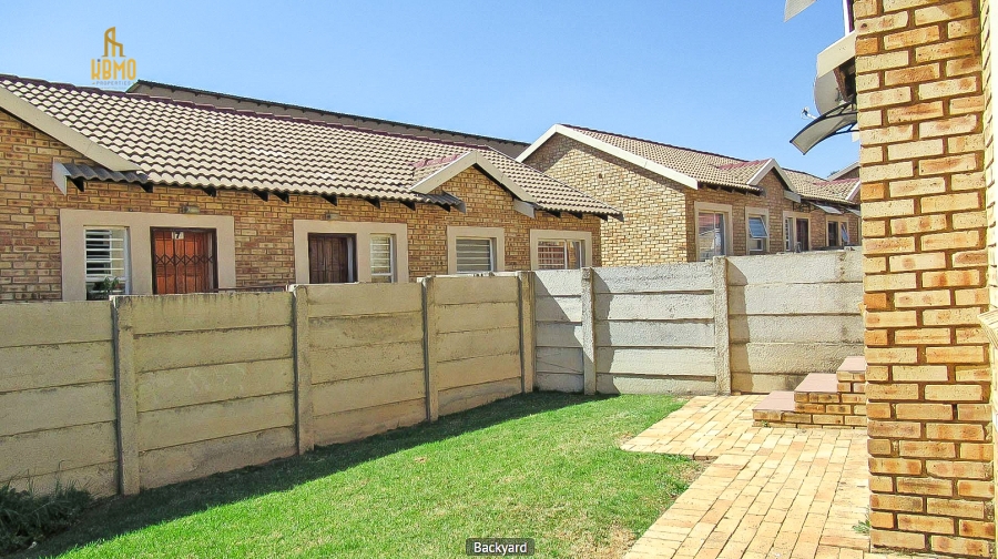 2 Bedroom Property for Sale in Olievenhoutbosch Gauteng