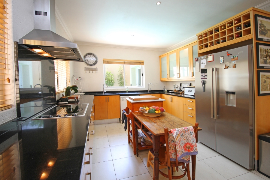 3 Bedroom Property for Sale in Oaklands Gauteng