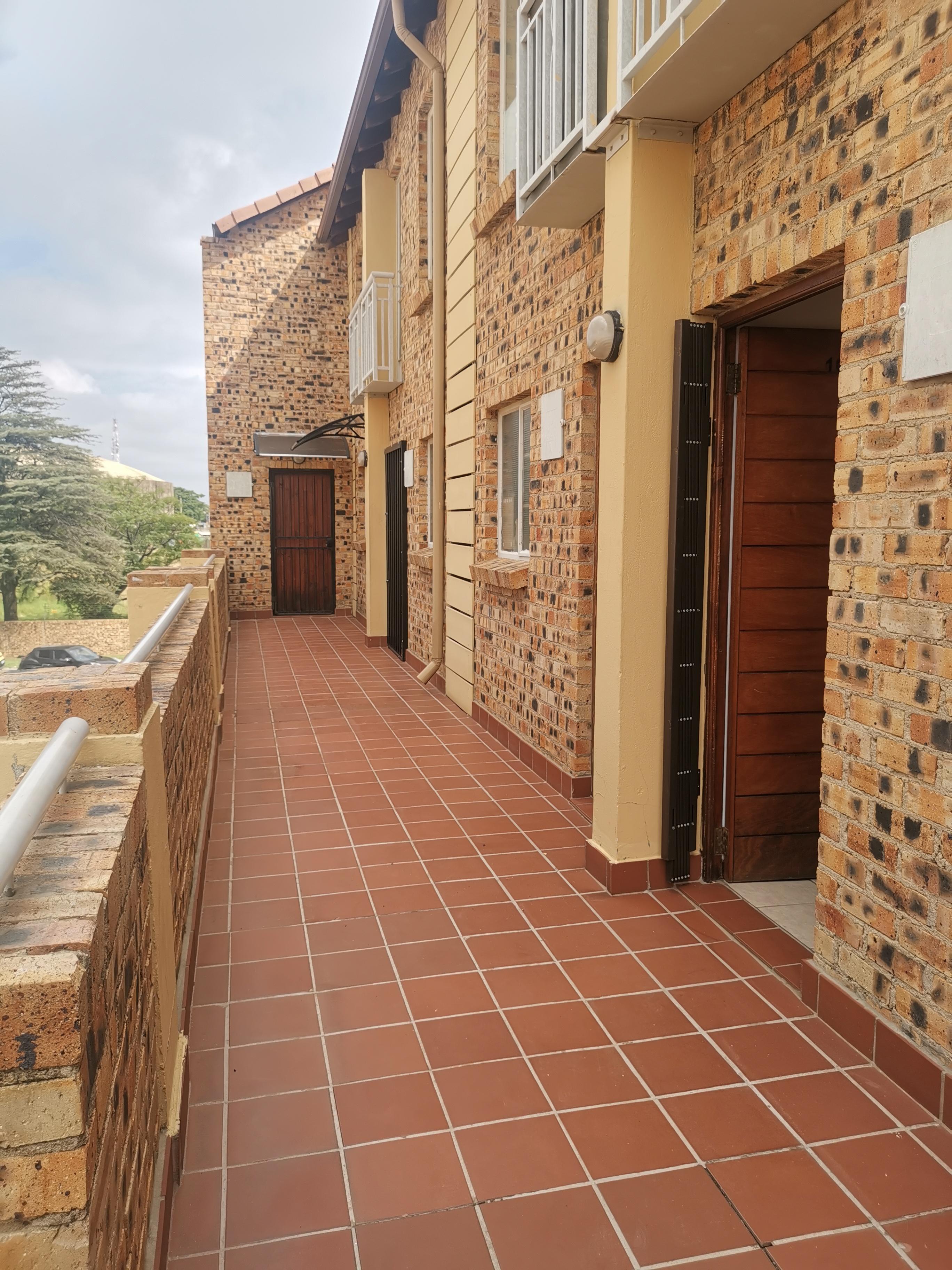 1 Bedroom Property for Sale in Halfway Gardens Gauteng