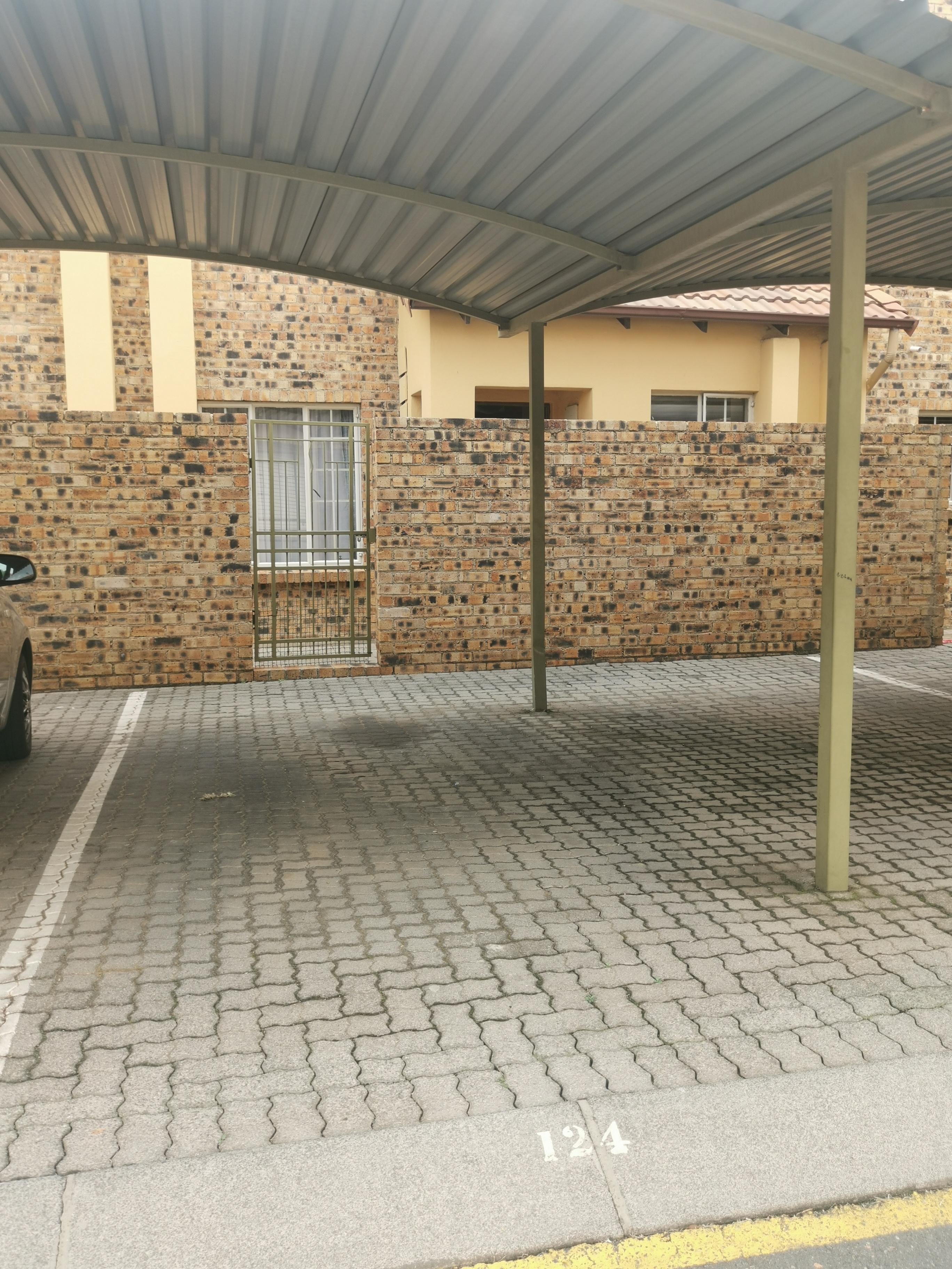 1 Bedroom Property for Sale in Halfway Gardens Gauteng