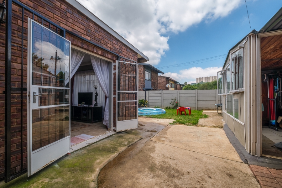 To Let 3 Bedroom Property for Rent in Albertville Gauteng