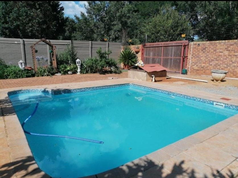 4 Bedroom Property for Sale in Dalpark Proper Gauteng