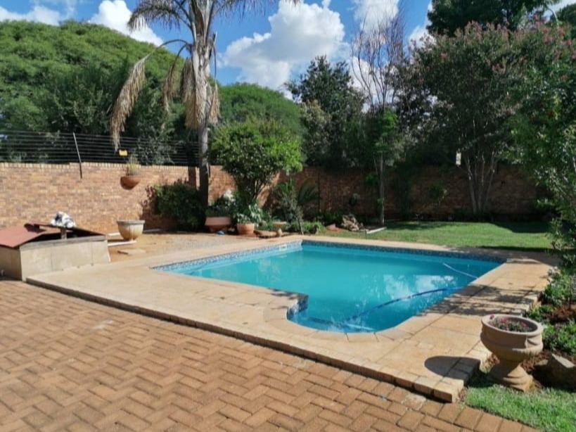 4 Bedroom Property for Sale in Dalpark Proper Gauteng