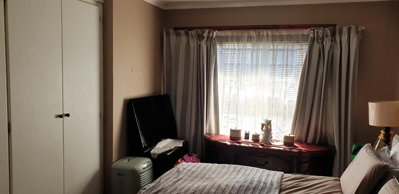 To Let 2 Bedroom Property for Rent in The Wilds Gauteng