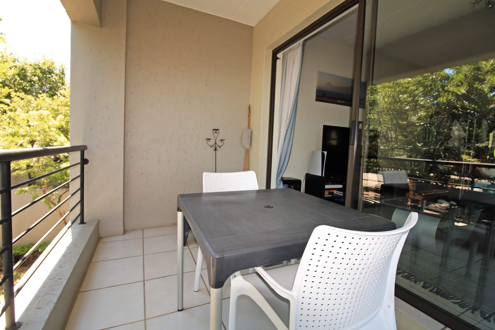 1 Bedroom Property for Sale in Lonehill Gauteng