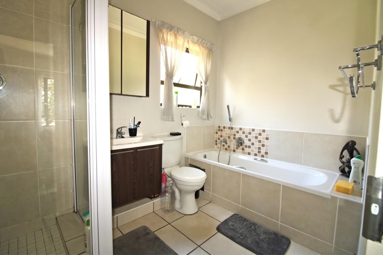 1 Bedroom Property for Sale in Lonehill Gauteng