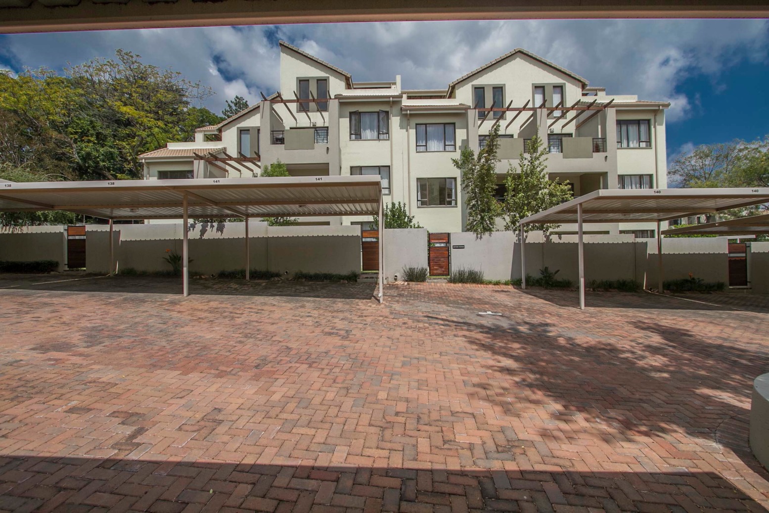 1 Bedroom Property for Sale in Lonehill Gauteng