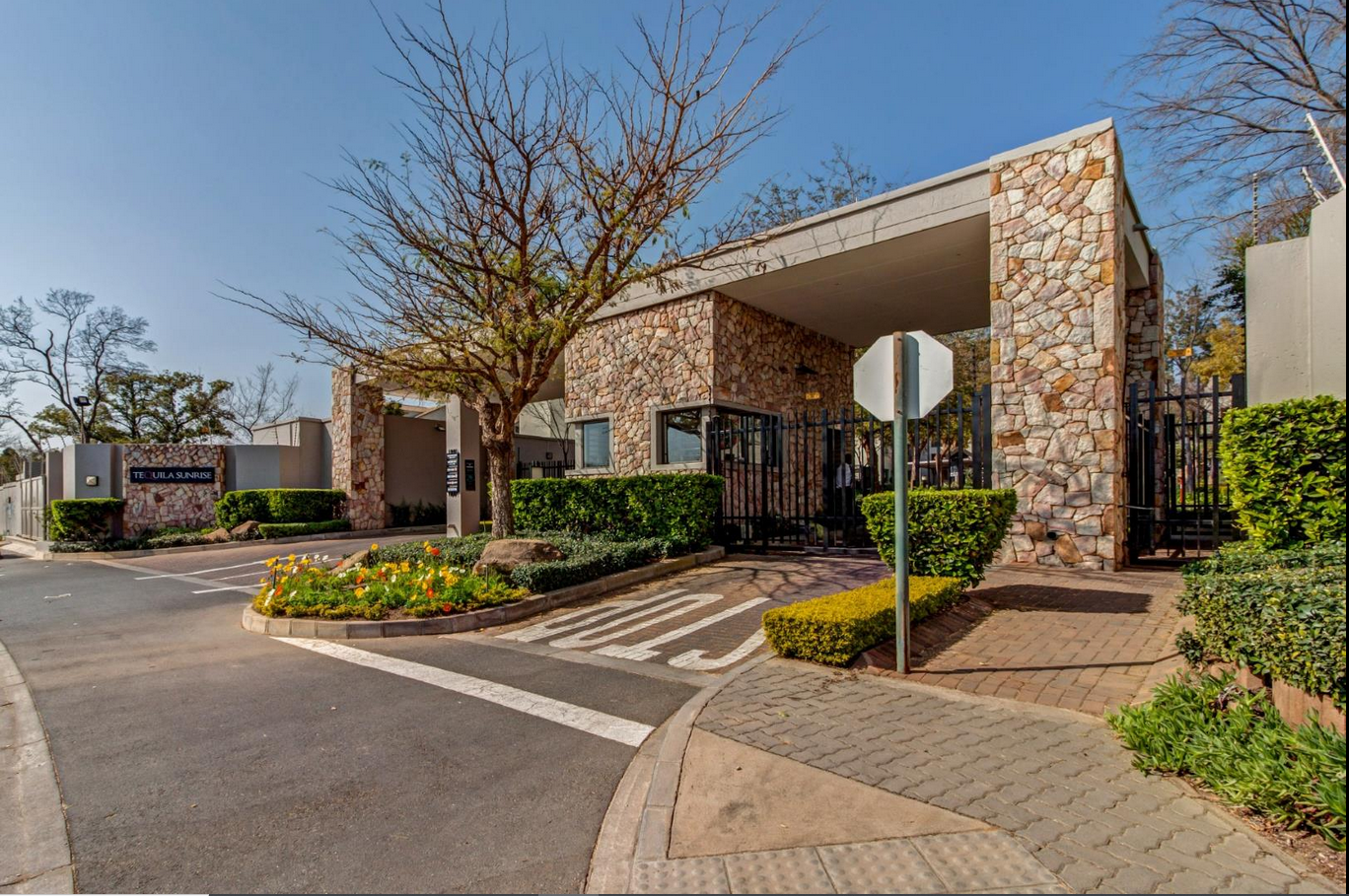 1 Bedroom Property for Sale in Lonehill Gauteng