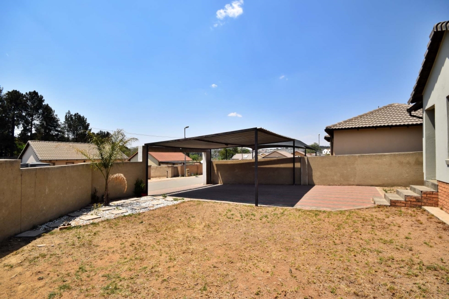 3 Bedroom Property for Sale in Bloubosrand Gauteng