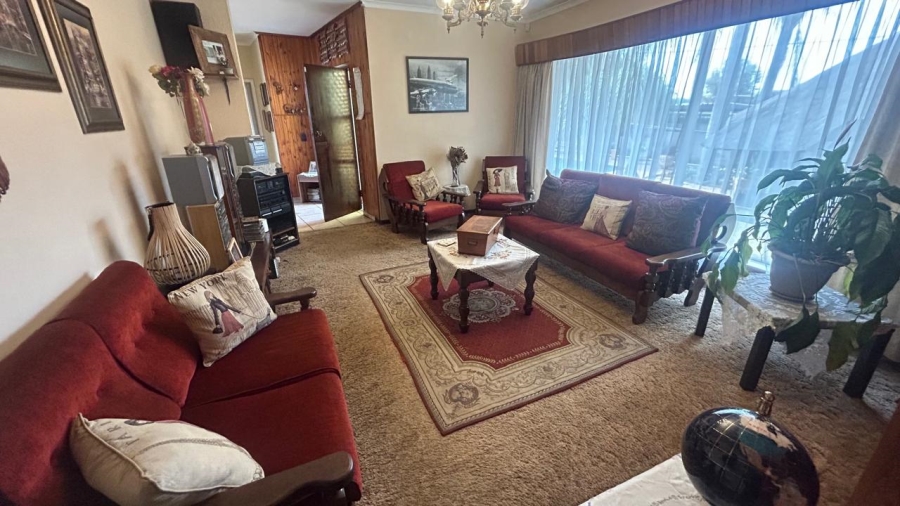 3 Bedroom Property for Sale in Bardene Gauteng