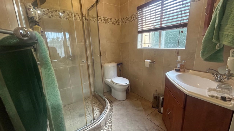 3 Bedroom Property for Sale in Bardene Gauteng