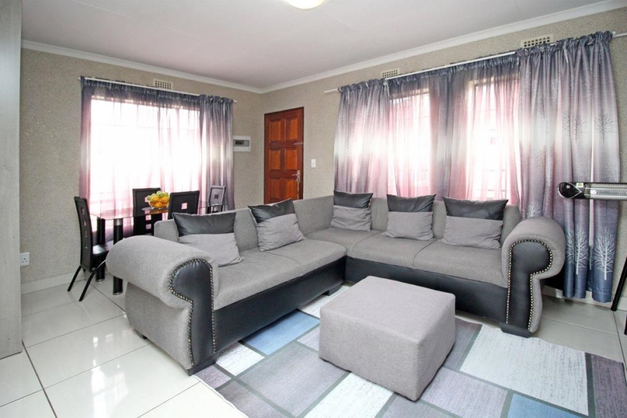 2 Bedroom Property for Sale in Thatch Hill Estate Gauteng