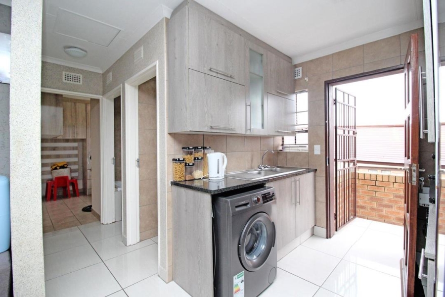 2 Bedroom Property for Sale in Thatch Hill Estate Gauteng