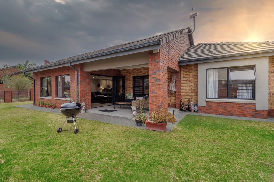 3 Bedroom Property for Sale in Olievenpoort Gauteng