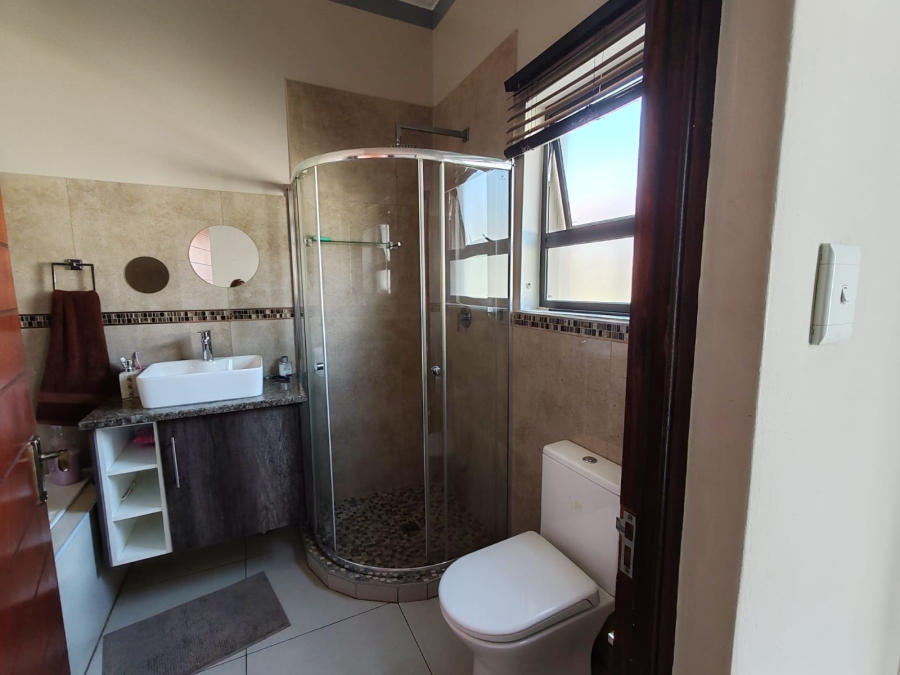 3 Bedroom Property for Sale in Ruimsig Country Estate Gauteng