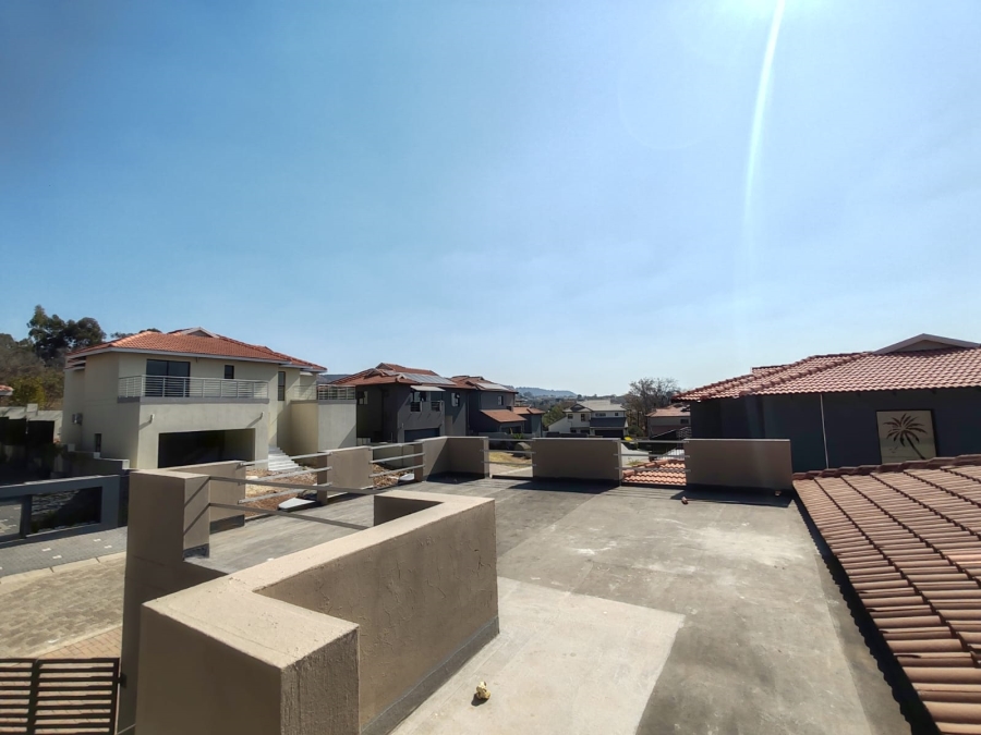 3 Bedroom Property for Sale in Ruimsig Country Estate Gauteng