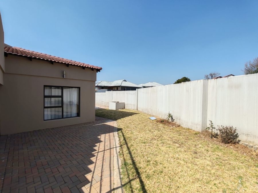 3 Bedroom Property for Sale in Ruimsig Country Estate Gauteng