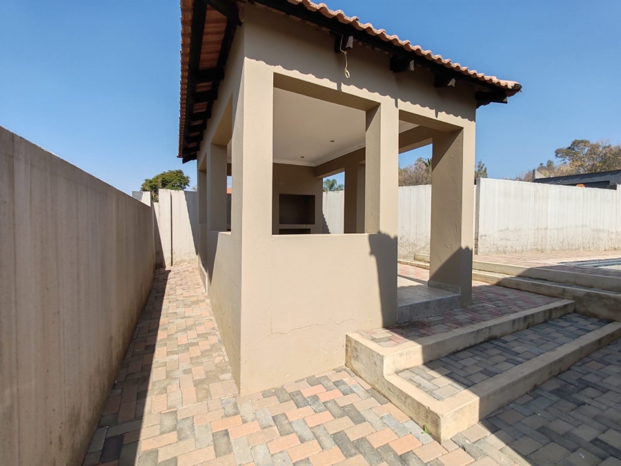 3 Bedroom Property for Sale in Ruimsig Country Estate Gauteng