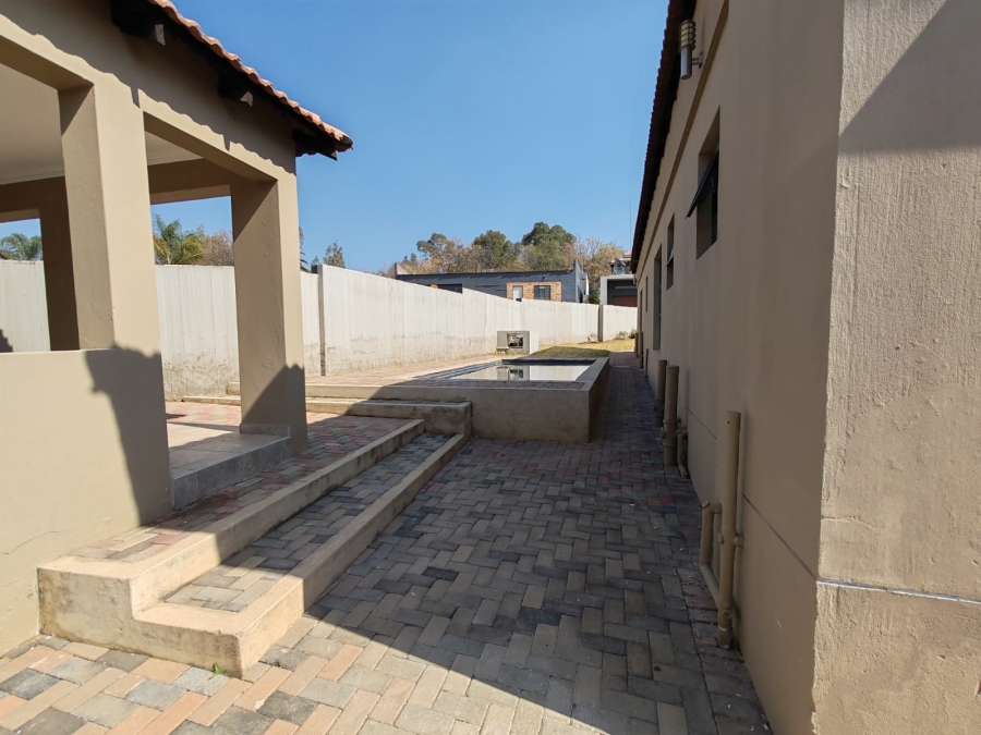 3 Bedroom Property for Sale in Ruimsig Country Estate Gauteng