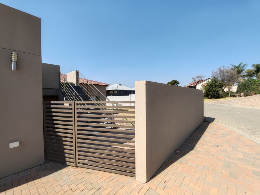 3 Bedroom Property for Sale in Ruimsig Country Estate Gauteng