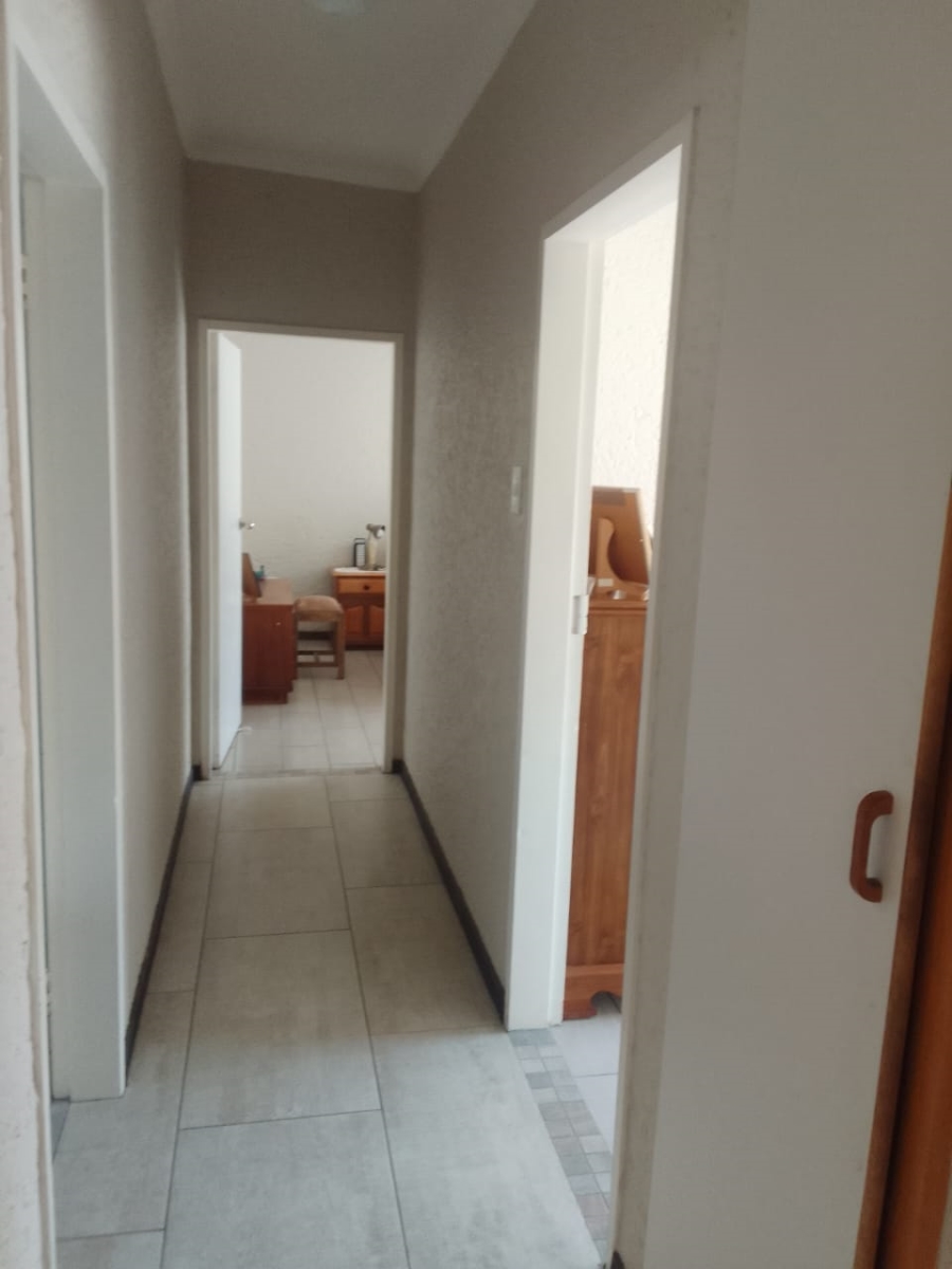 2 Bedroom Property for Sale in Rant En Dal Gauteng