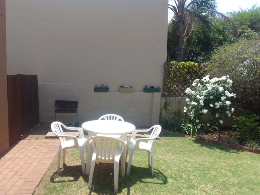 2 Bedroom Property for Sale in Rant En Dal Gauteng