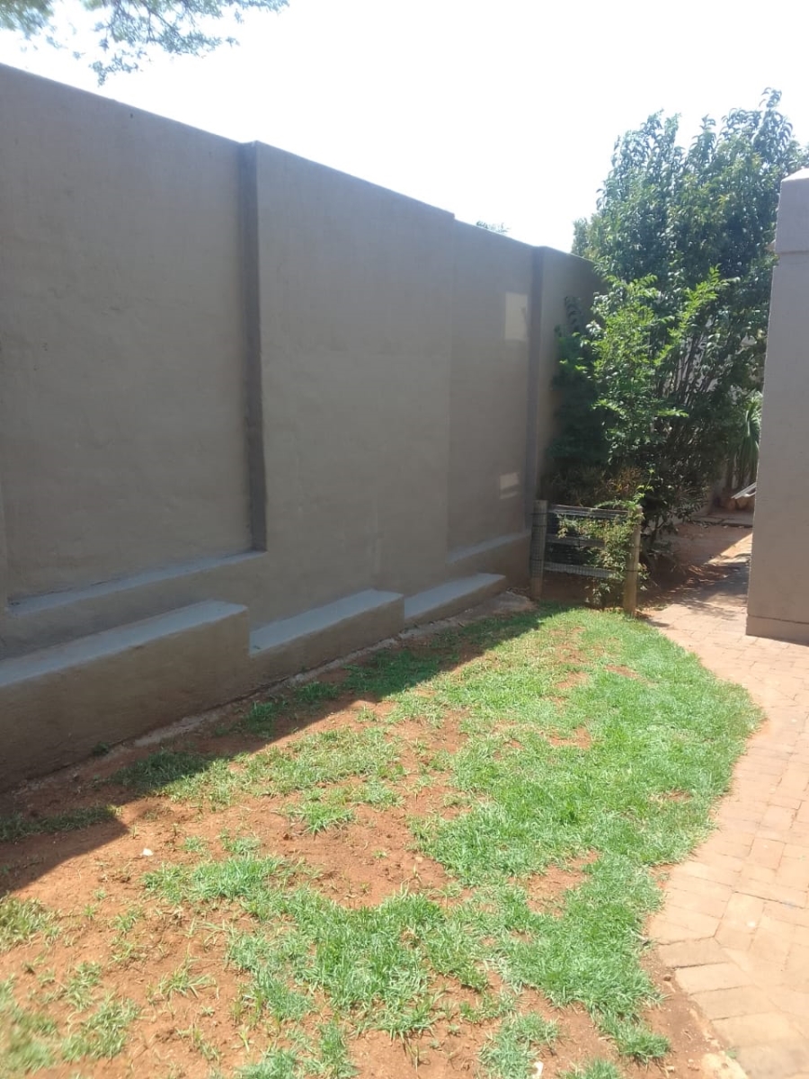 2 Bedroom Property for Sale in Rant En Dal Gauteng