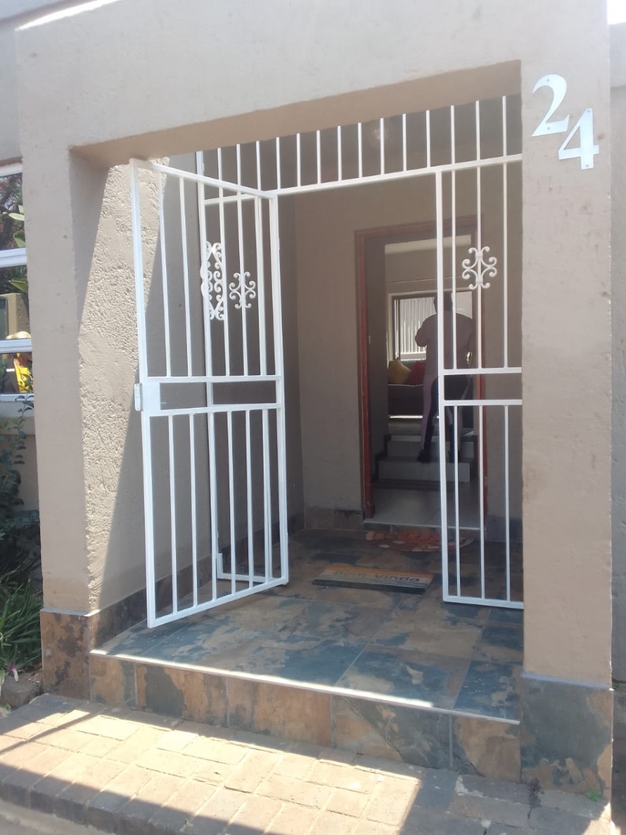 3 Bedroom Property for Sale in Rant En Dal Gauteng