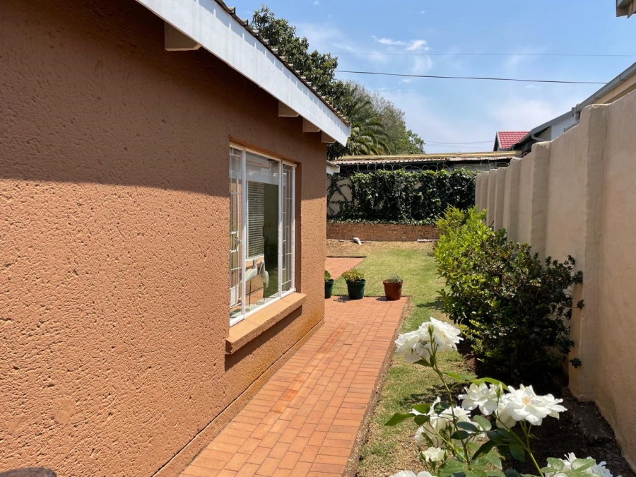 2 Bedroom Property for Sale in Rant En Dal Gauteng