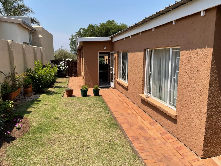 2 Bedroom Property for Sale in Rant En Dal Gauteng