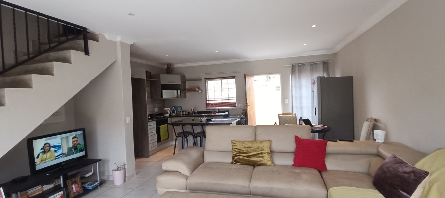 3 Bedroom Property for Sale in Annlin Gauteng