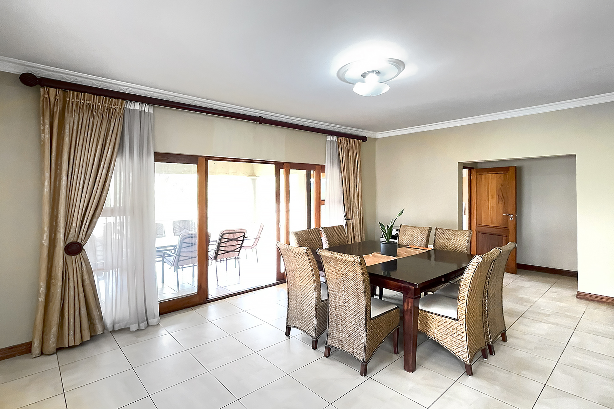 6 Bedroom Property for Sale in Savannah Hills Estate Gauteng