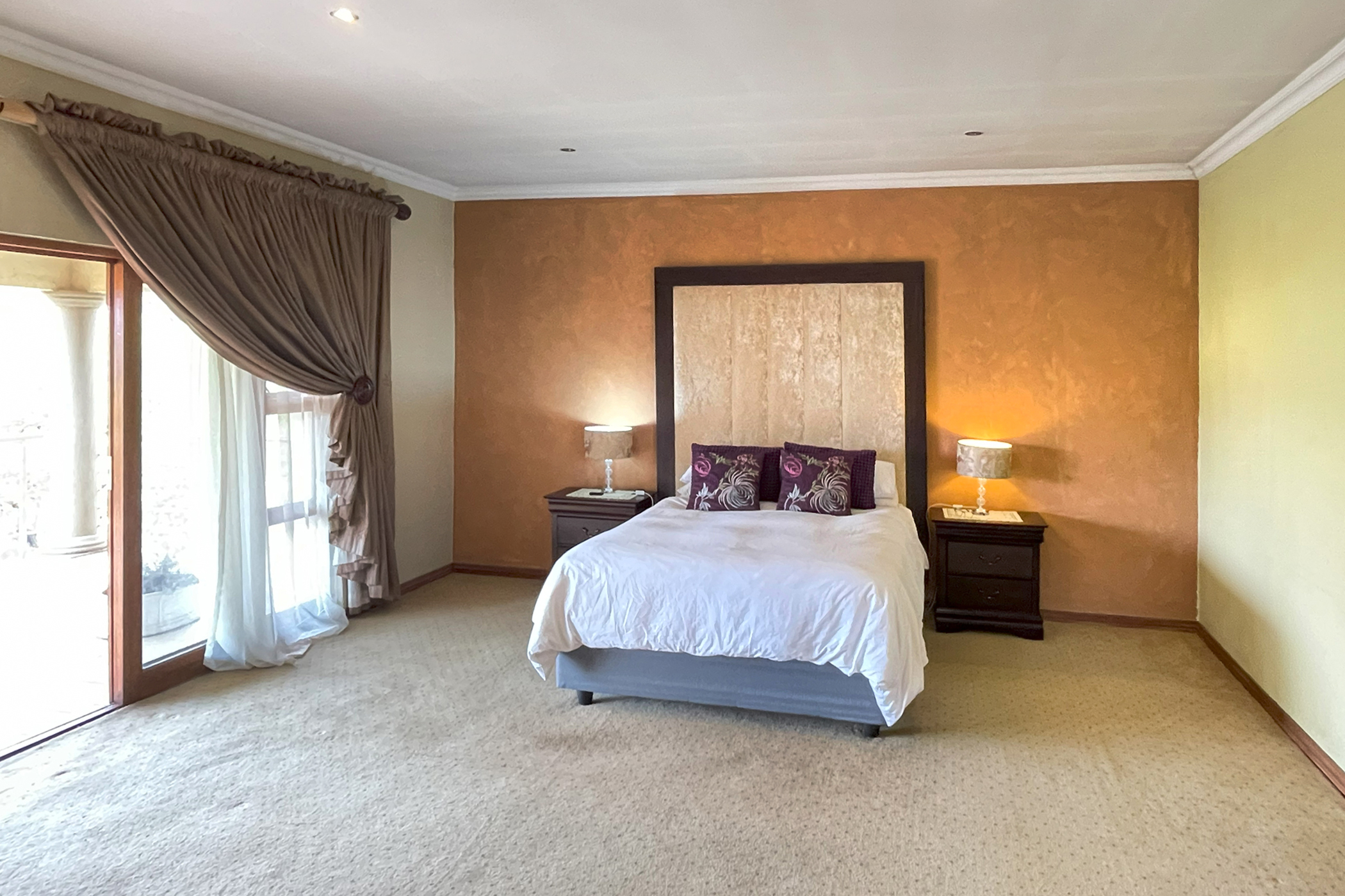 6 Bedroom Property for Sale in Savannah Hills Estate Gauteng